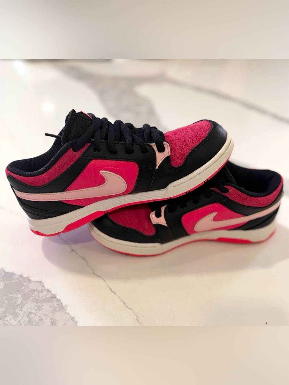 Nike Mogan Unisex Kids Pink/Black Low Top Lace Up Sneakers US 5Y 487642-066